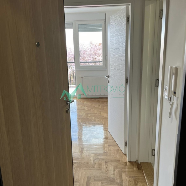 Stan Prodaja Novi Sad  34 m2
