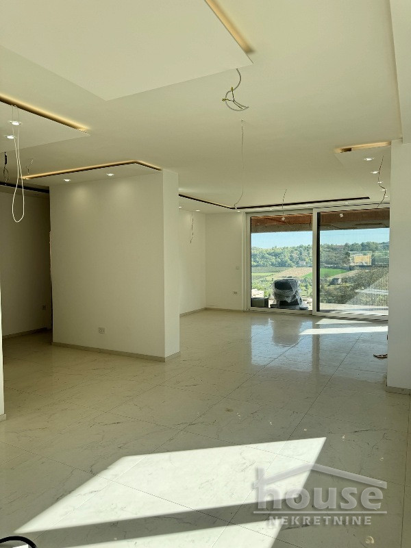 Kuća Prodaja Novi Sad  300 m2