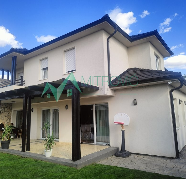 Kuća Prodaja Novi Sad  226 m2