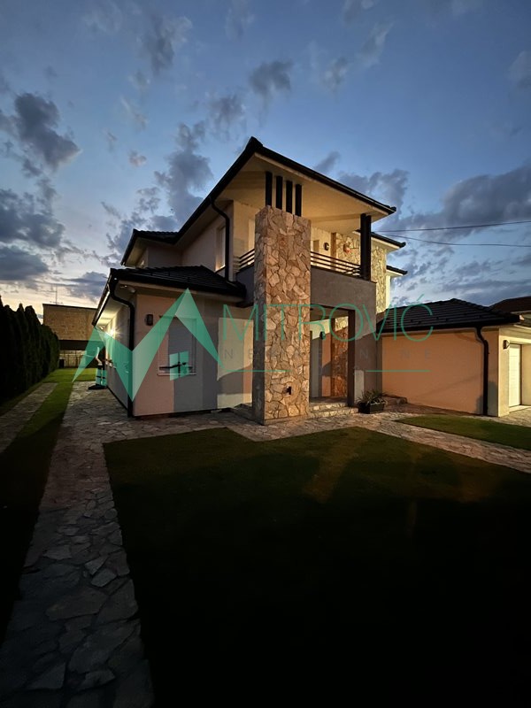 Kuća Prodaja Novi Sad  226 m2