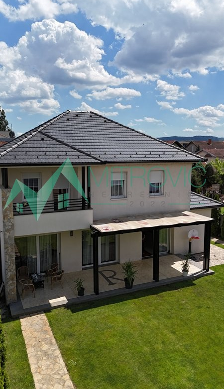 Kuća Prodaja Novi Sad  226 m2