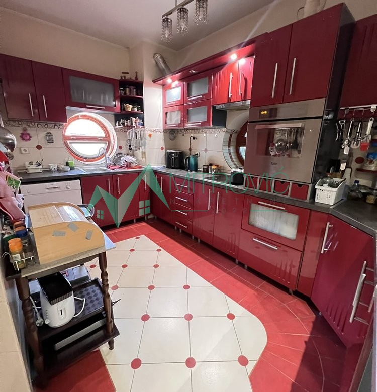 Kuća Prodaja Novi Sad  299 m2