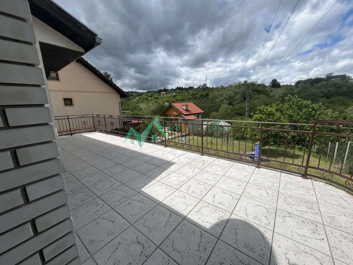 Kuća Prodaja Sremska Kamenica  120 m2