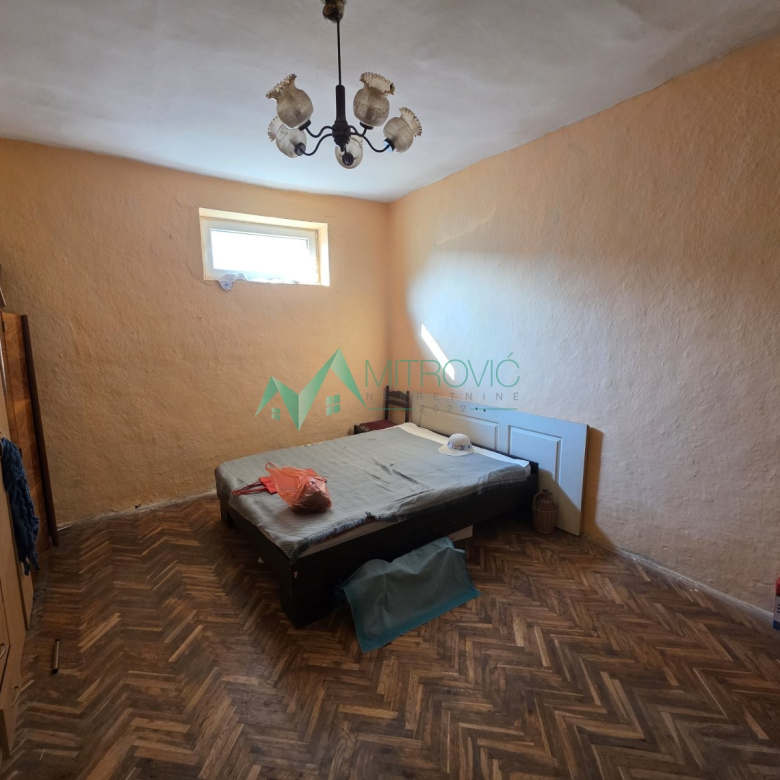 Kuća Prodaja Bačka Palanka  239 m2