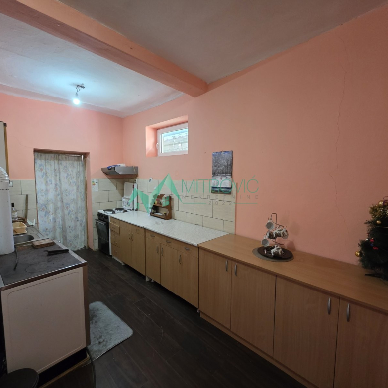 Kuća Prodaja Bačka Palanka  239 m2
