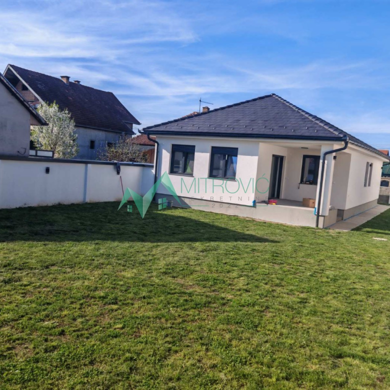 Kuća Prodaja Bačka Palanka  133 m2