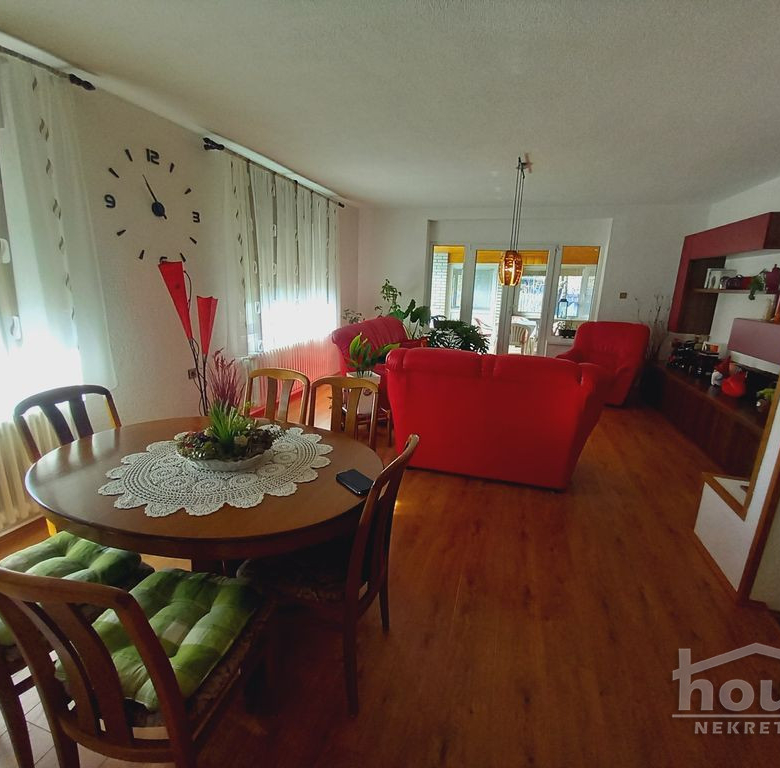 Kuća Prodaja Novi Sad  200 m2