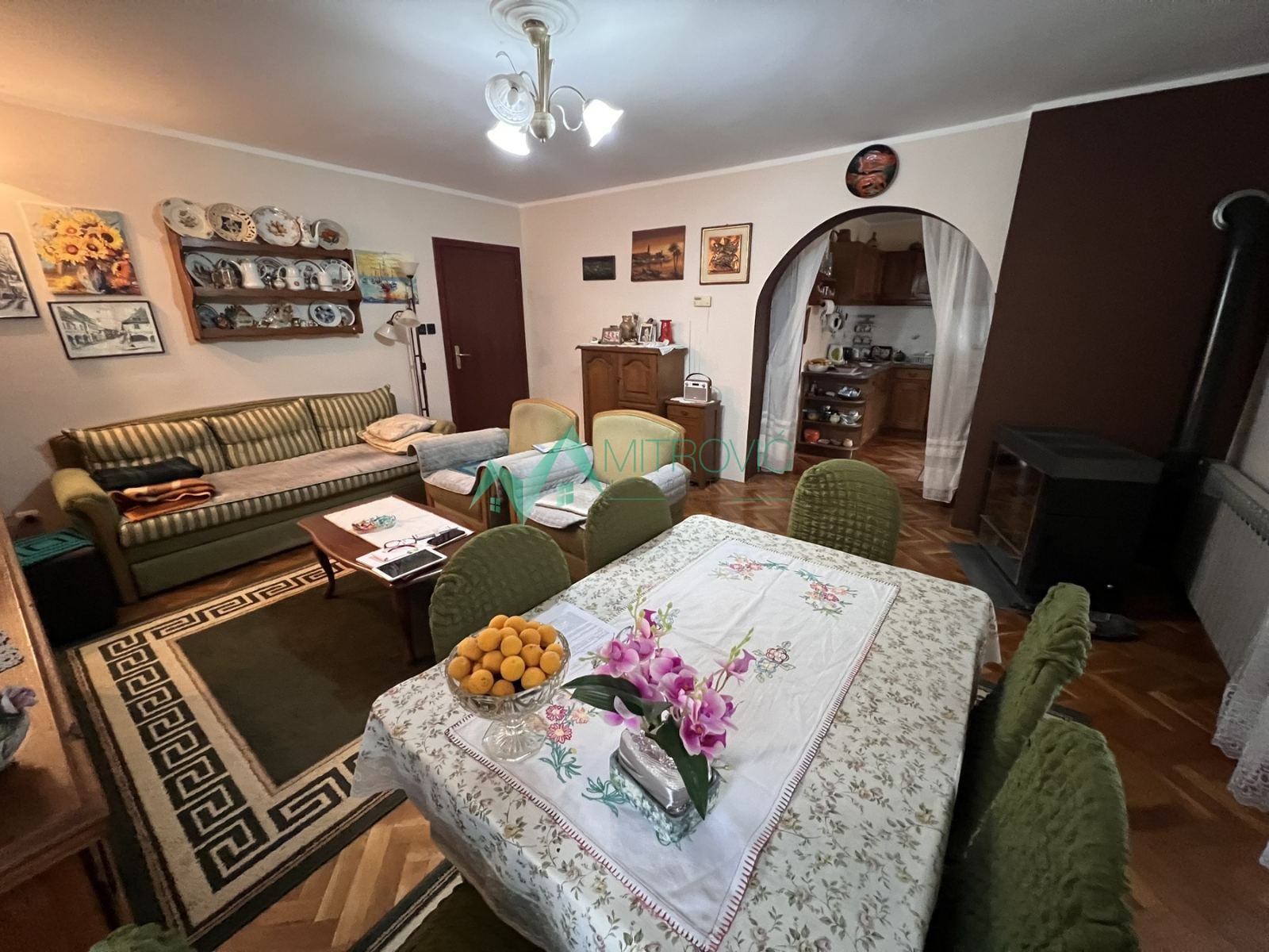Kuća Prodaja Sremska Kamenica  276 m2