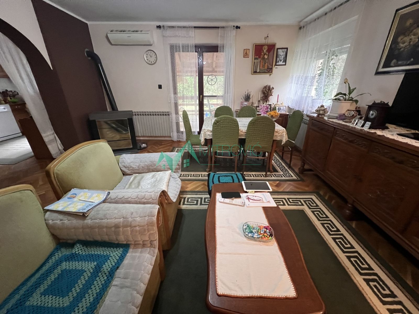 Kuća Prodaja Sremska Kamenica  276 m2