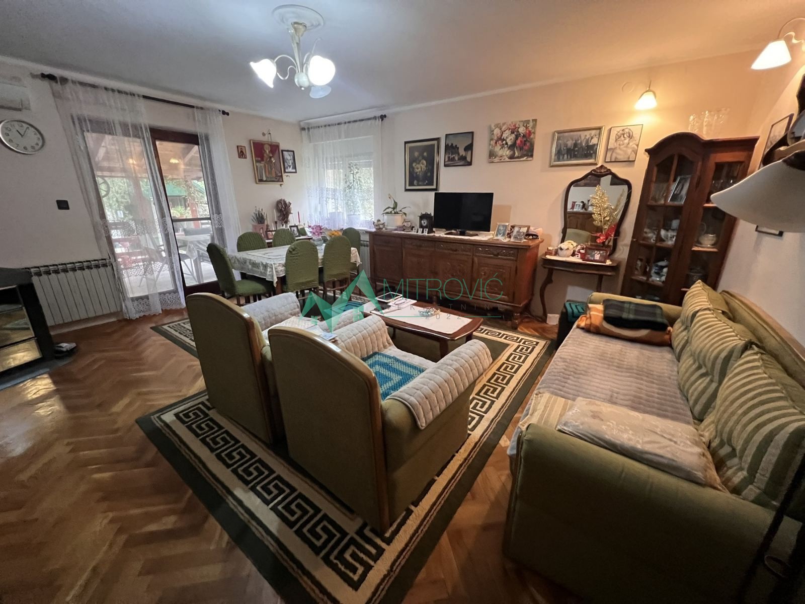 Kuća Prodaja Sremska Kamenica  276 m2