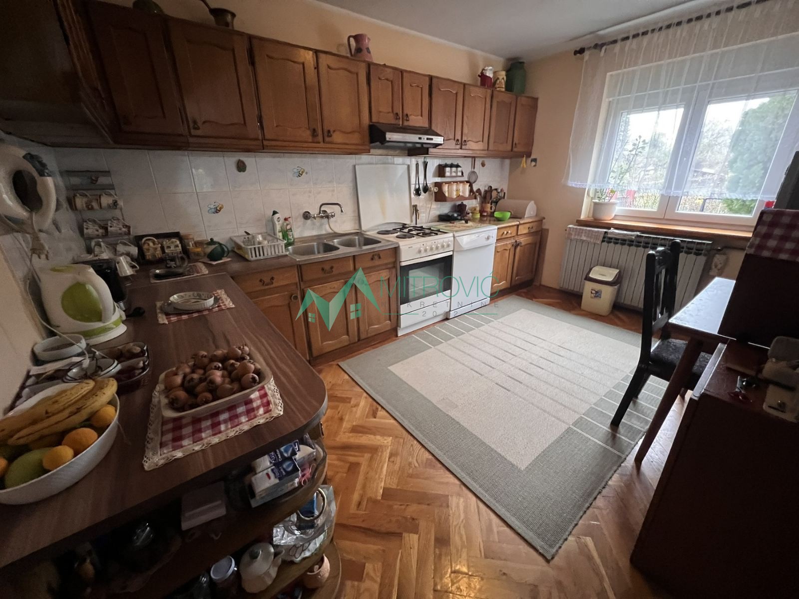 Kuća Prodaja Sremska Kamenica  276 m2