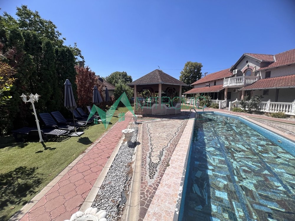 Kuća Prodaja Zmajevo Kuća Prodaja Zmajevo 500 m2