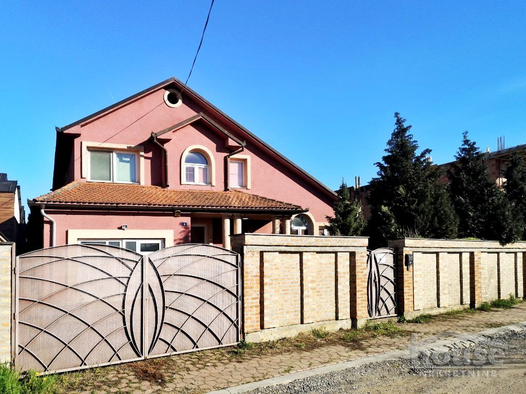Kuća Prodaja Novi Sad Kuća Prodaja Novi Sad 449 m2