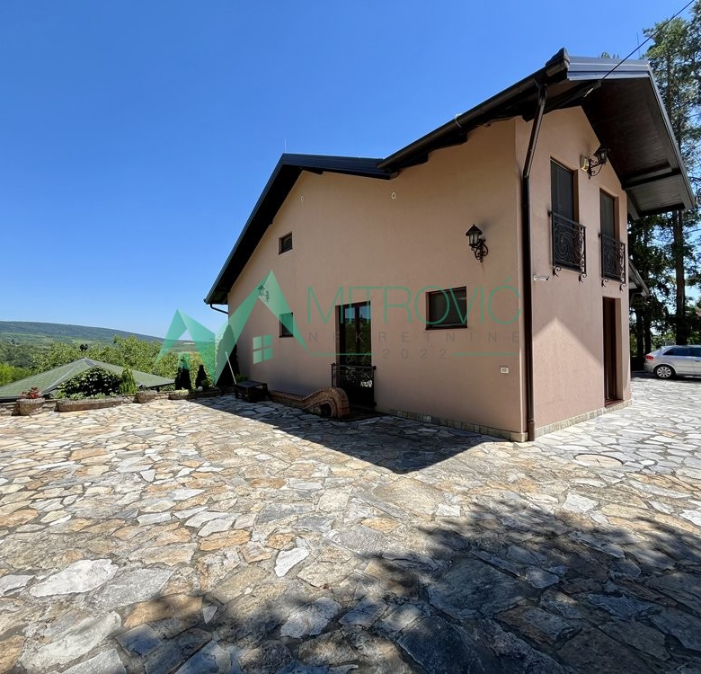 Kuća Prodaja Irig  250 m2