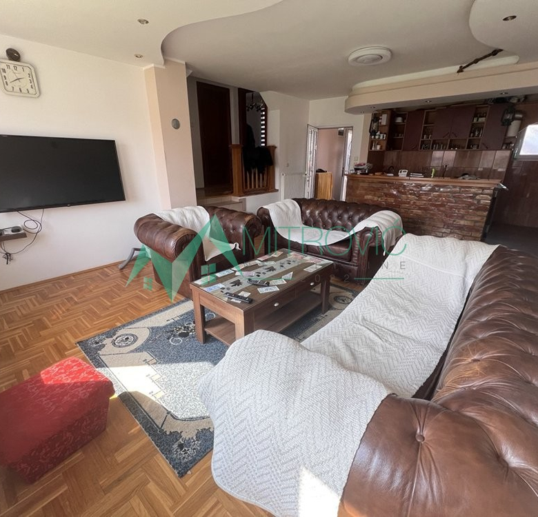 Novi Sad, Klisa – Spratna kuća na lepom placu od 500 m2.