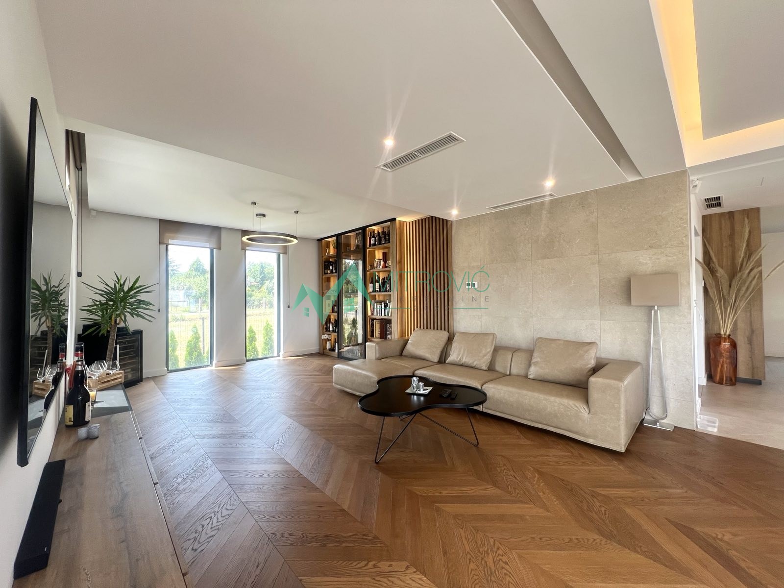 Kuća Prodaja Petrovaradin Kuća Prodaja Petrovaradin 360 m2