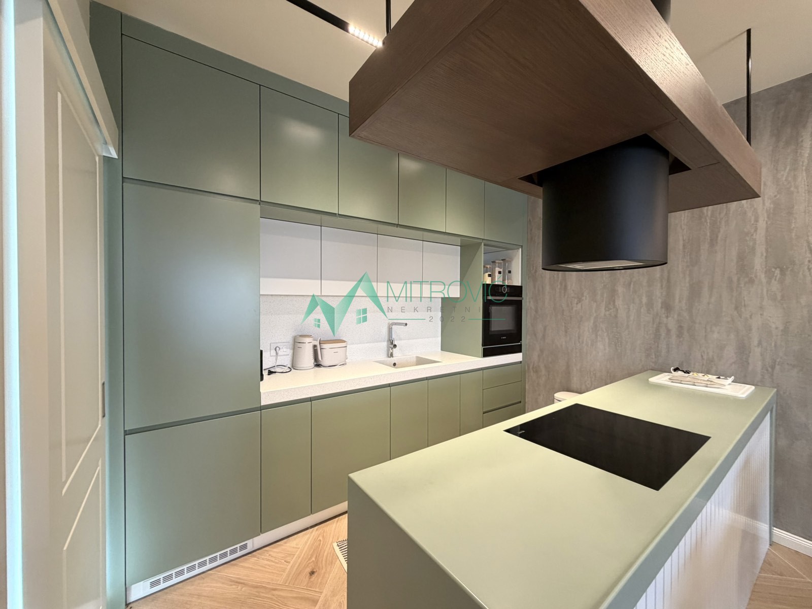 Kuća Prodaja Sremska Kamenica  182 m2