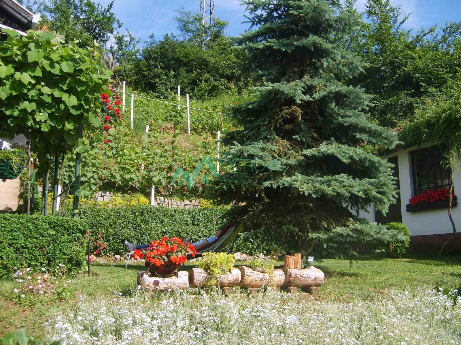 Kuća Prodaja Sremska Kamenica  64 m2