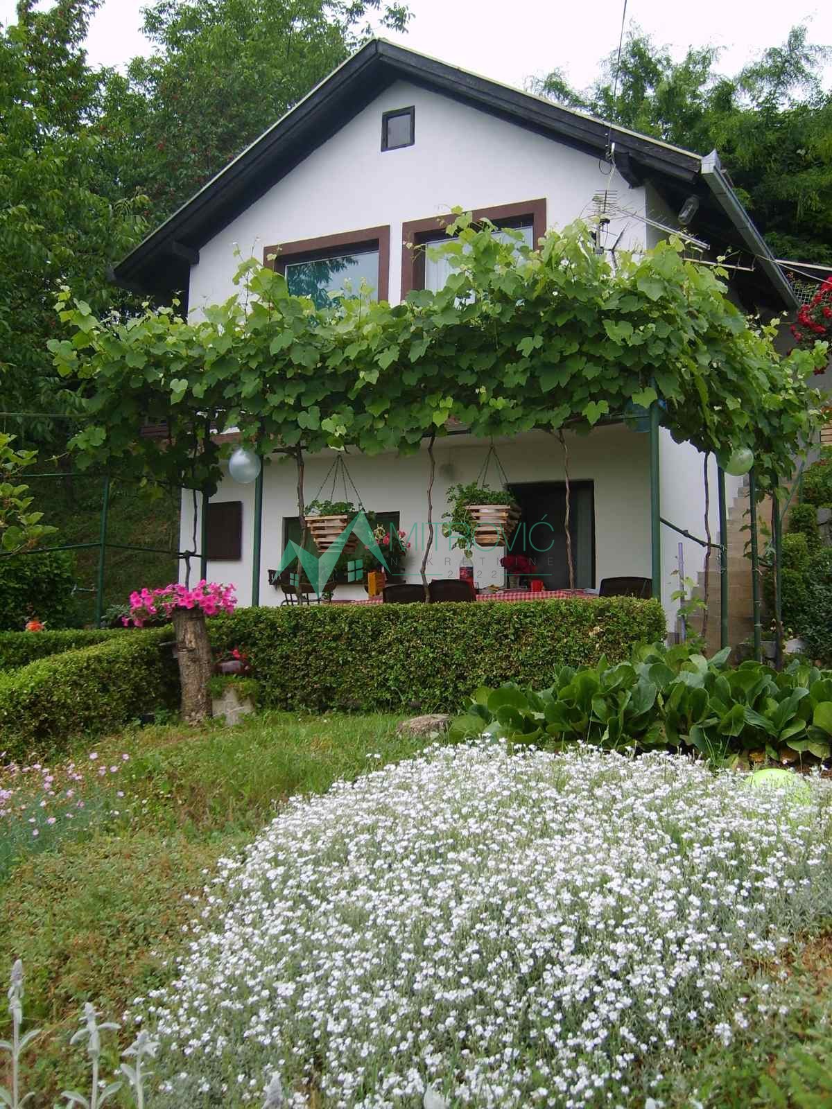 Kuća Prodaja Sremska Kamenica  64 m2
