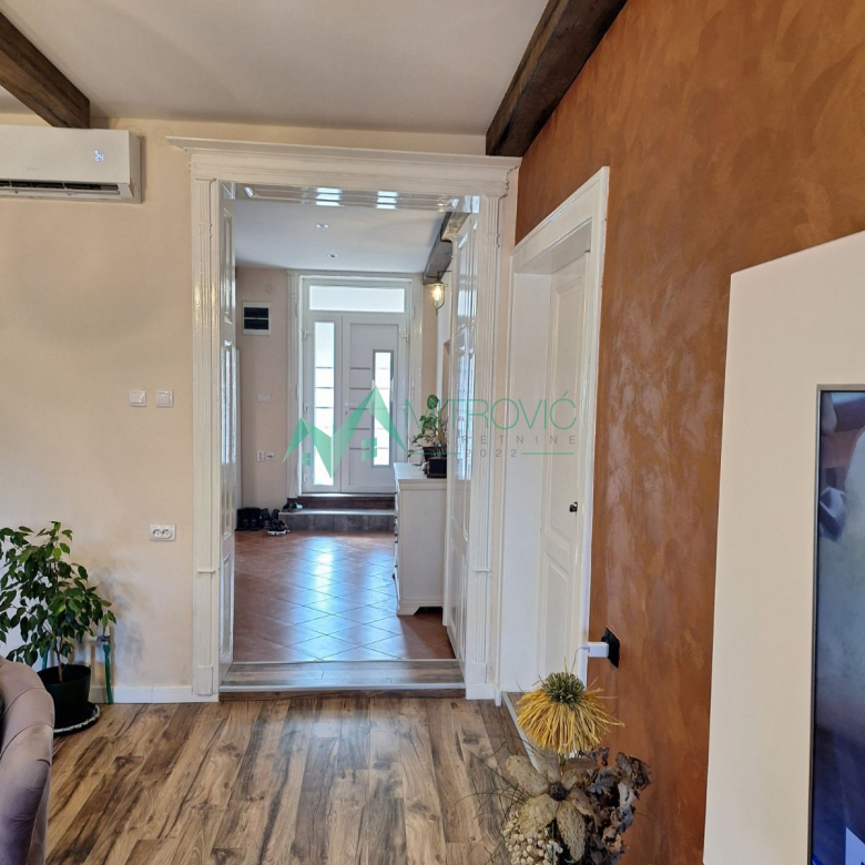 Kuća Prodaja Sremski Karlovci  224 m2