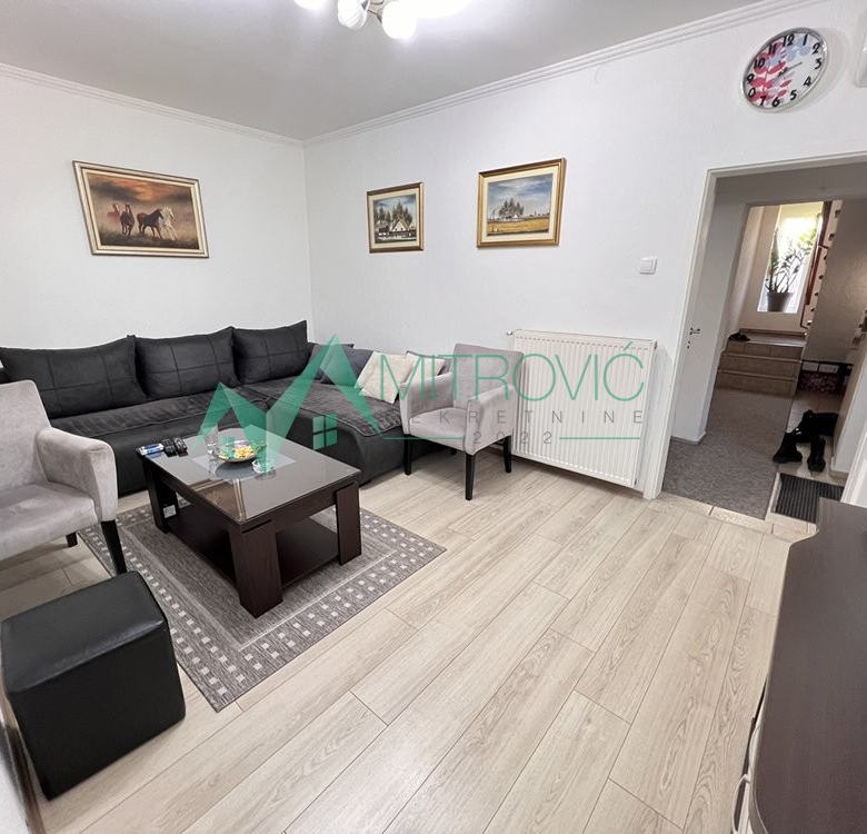 Novi Sad, Telep –  Kuća pogodna za stanovanje ili kao investicija.
