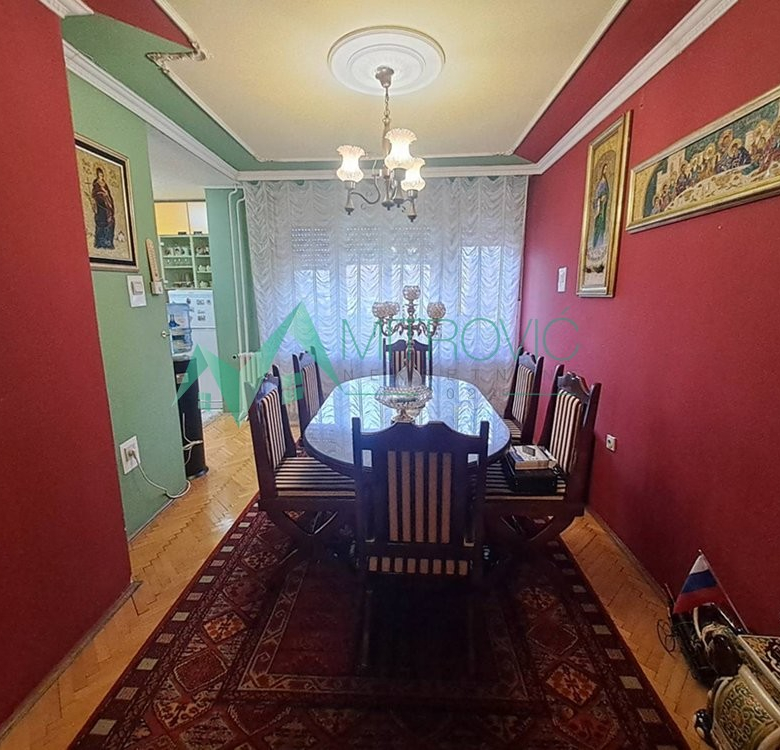 Kuća Prodaja Petrovaradin  250 m2