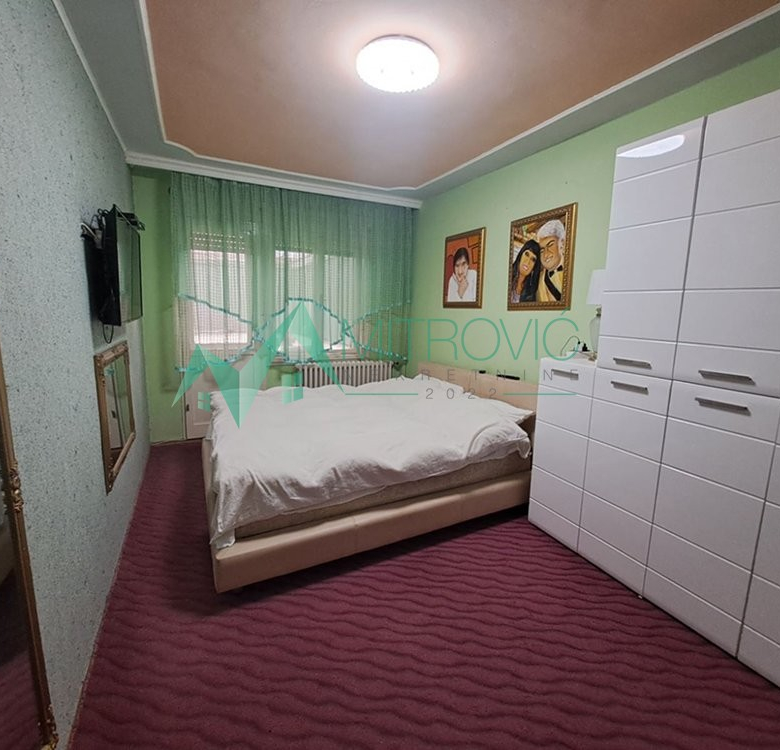Kuća Prodaja Petrovaradin  250 m2