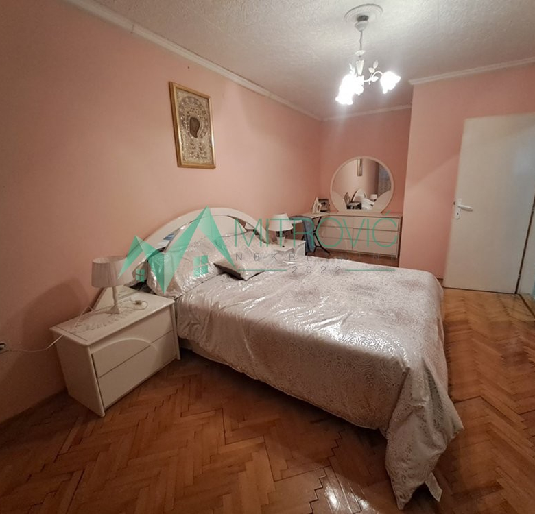 Kuća Prodaja Petrovaradin  250 m2