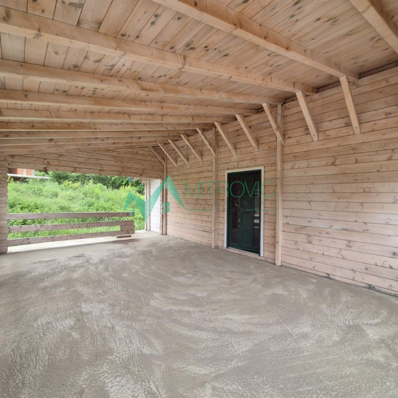 Kuća Prodaja Vrdnik  230 m2