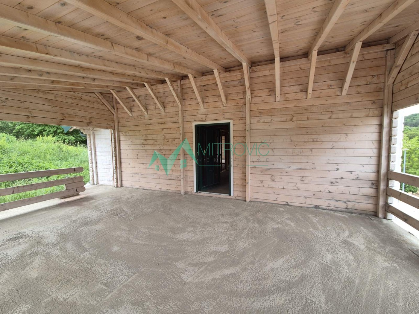 kuce-vrdnik-3000166-y2anc Vrdnik, Turističko stambeni objekat 452m2 – odlična turistička investicija (apartmani sa restoranom)