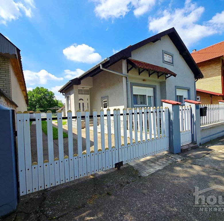 Kuća Prodaja Novi Sad  255 m2