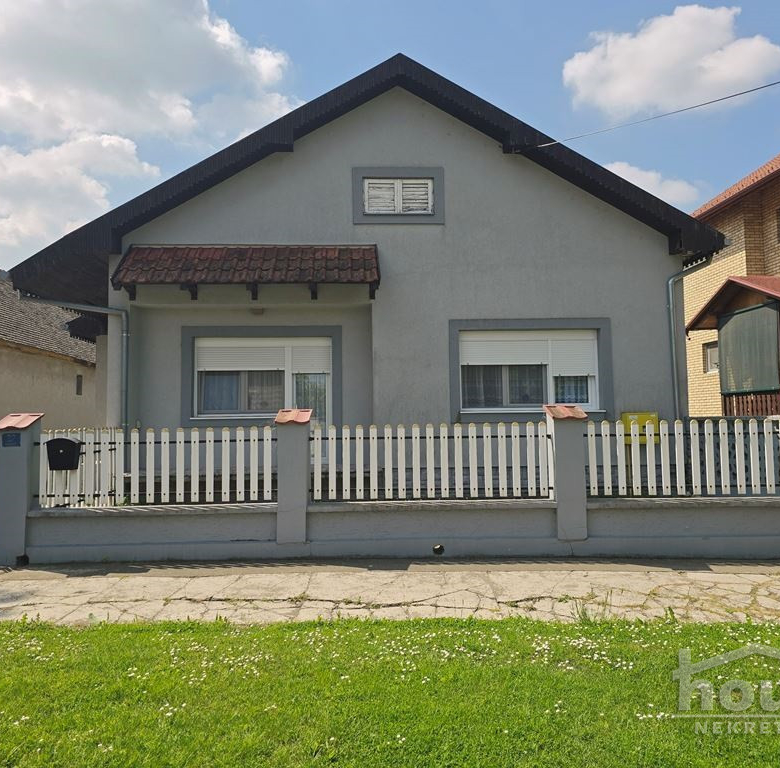 Kuća Prodaja Novi Sad  255 m2