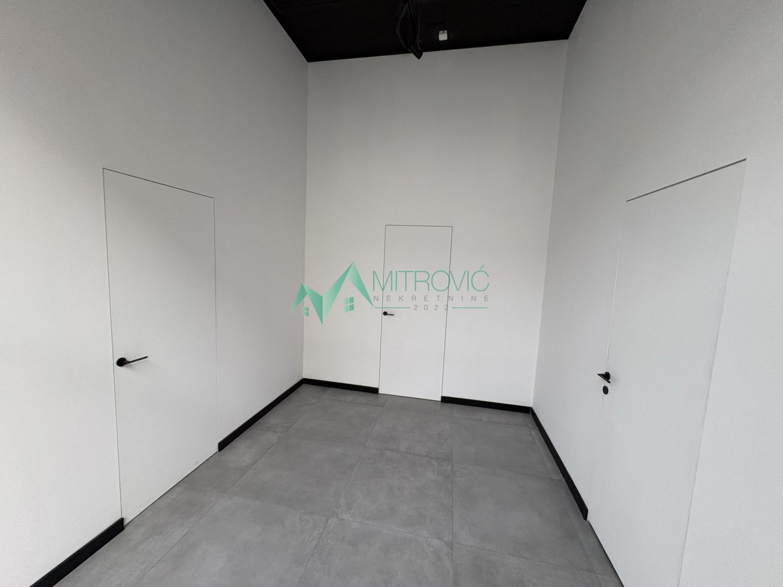 Lokal Prodaja Novi Sad  192 m2