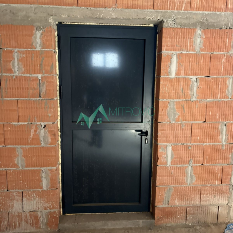 Lokal Prodaja Petrovaradin  303 m2