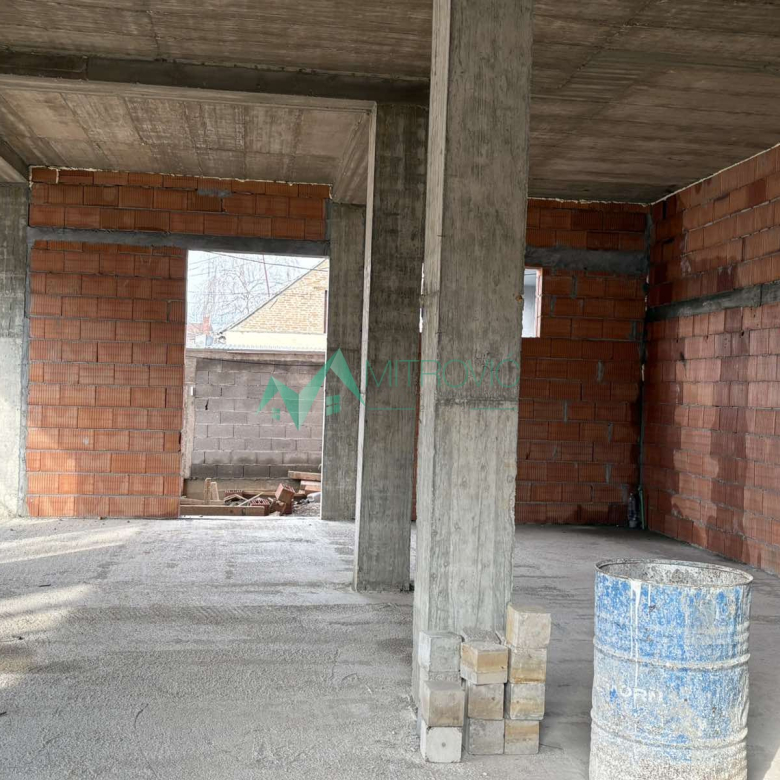 Lokal Prodaja Petrovaradin  104 m2
