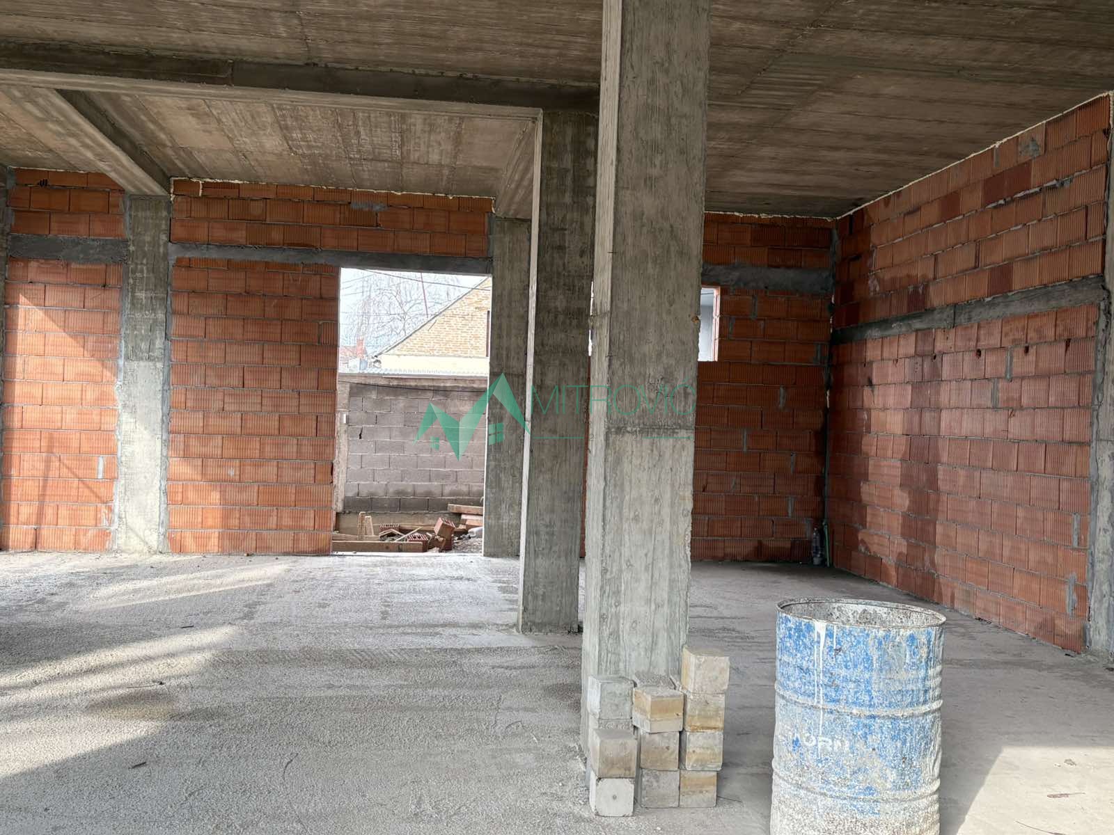 Lokal Prodaja Petrovaradin  104 m2