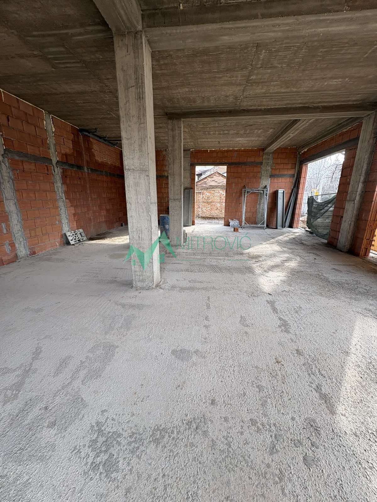 Lokal Prodaja Petrovaradin  104 m2