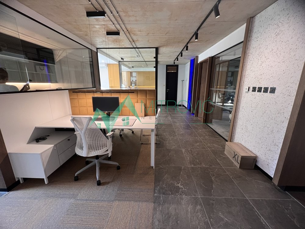 Lokal Prodaja Novi Sad  121 m2