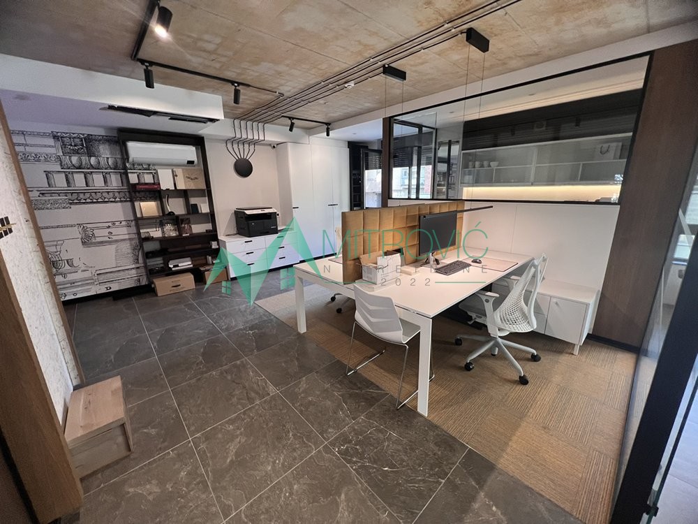 Lokal Prodaja Novi Sad  121 m2