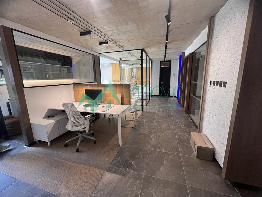 Lokal Prodaja Novi Sad  121 m2
