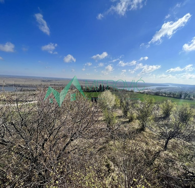 Plac Prodaja Sremski Karlovci  8048 m2
