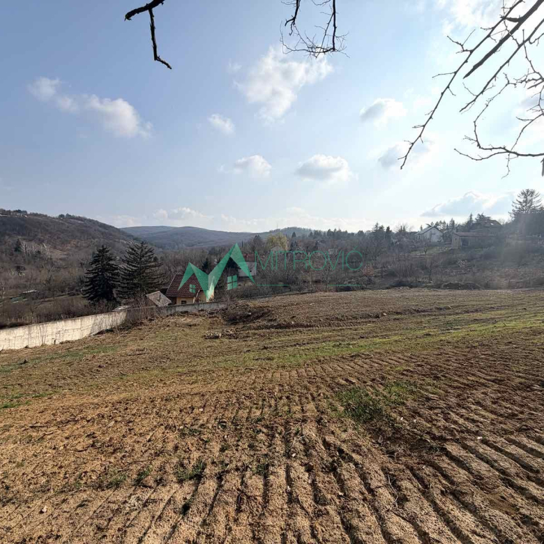 Plac Prodaja Sremska Kamenica  1827 m2