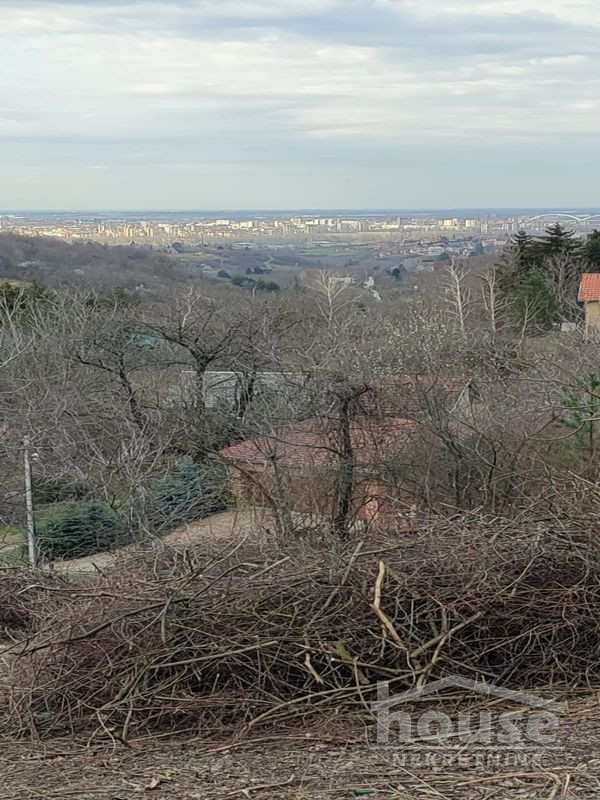 Plac Prodaja Novi Sad  814 m2