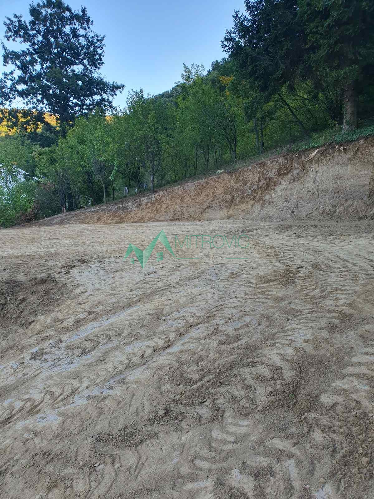 Plac Prodaja Beočin  556 m2