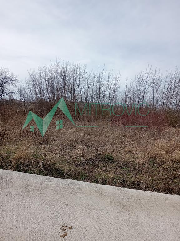 Plac Prodaja Sremska Kamenica  2504 m2