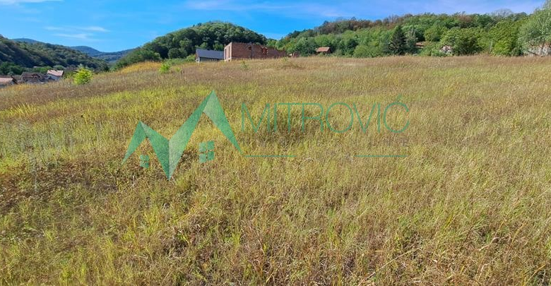 Plac,SREMSKA KAMENICA,LEDINCI,kv: 516.00, € 42520, ID: 7000088.