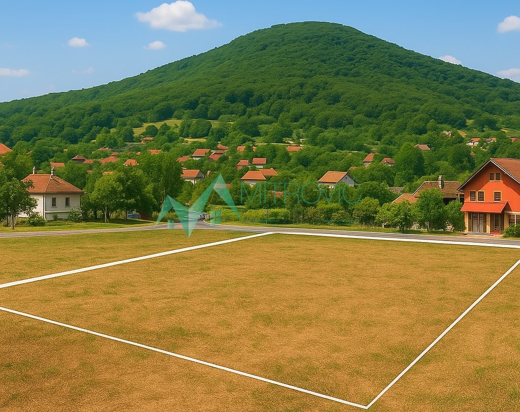 Plac Prodaja Vrdnik  889 m2