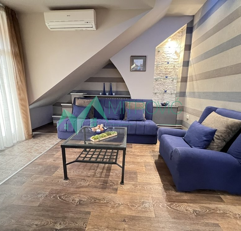 Novi Sad, Centar – Dvosoban, kompletno namešten stan – strogi centar.