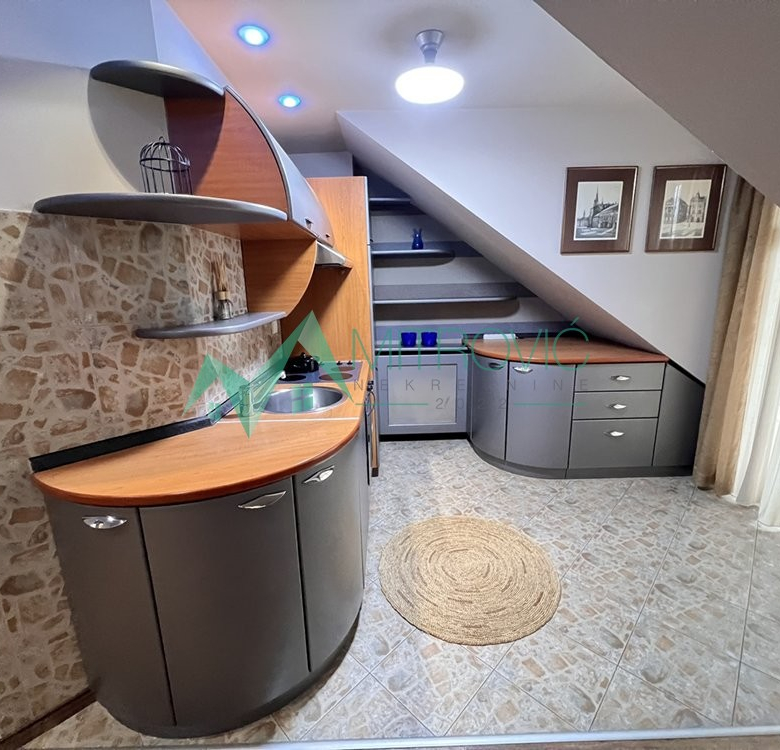Stan Prodaja Novi Sad  68 m2