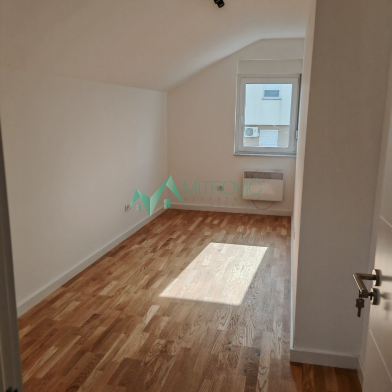 Stan Prodaja Novi Sad  37 m2